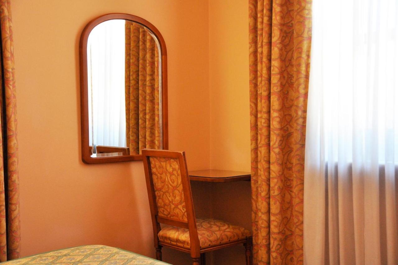 Hotel Roma 3*