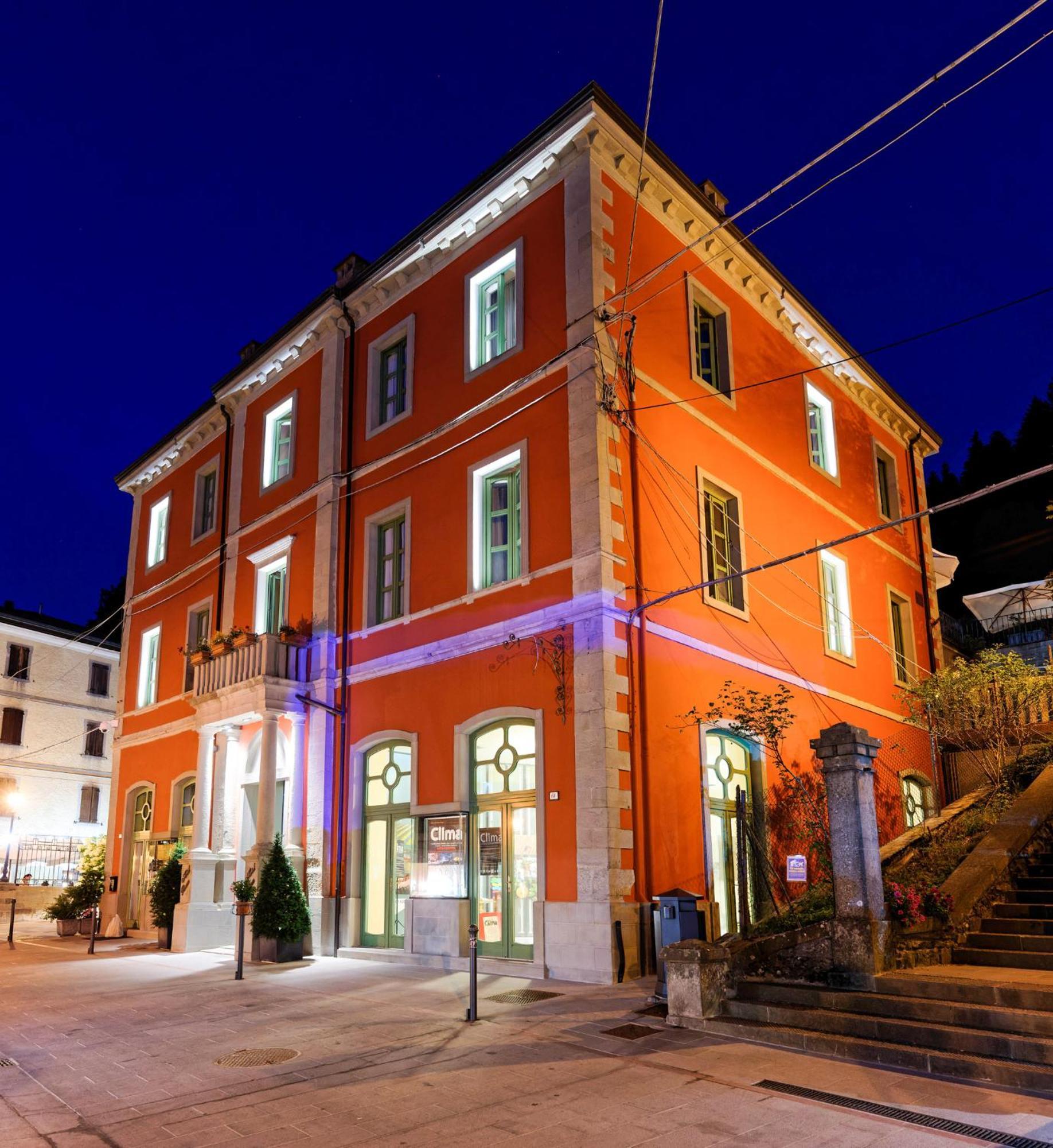 Hotel Roma 3*