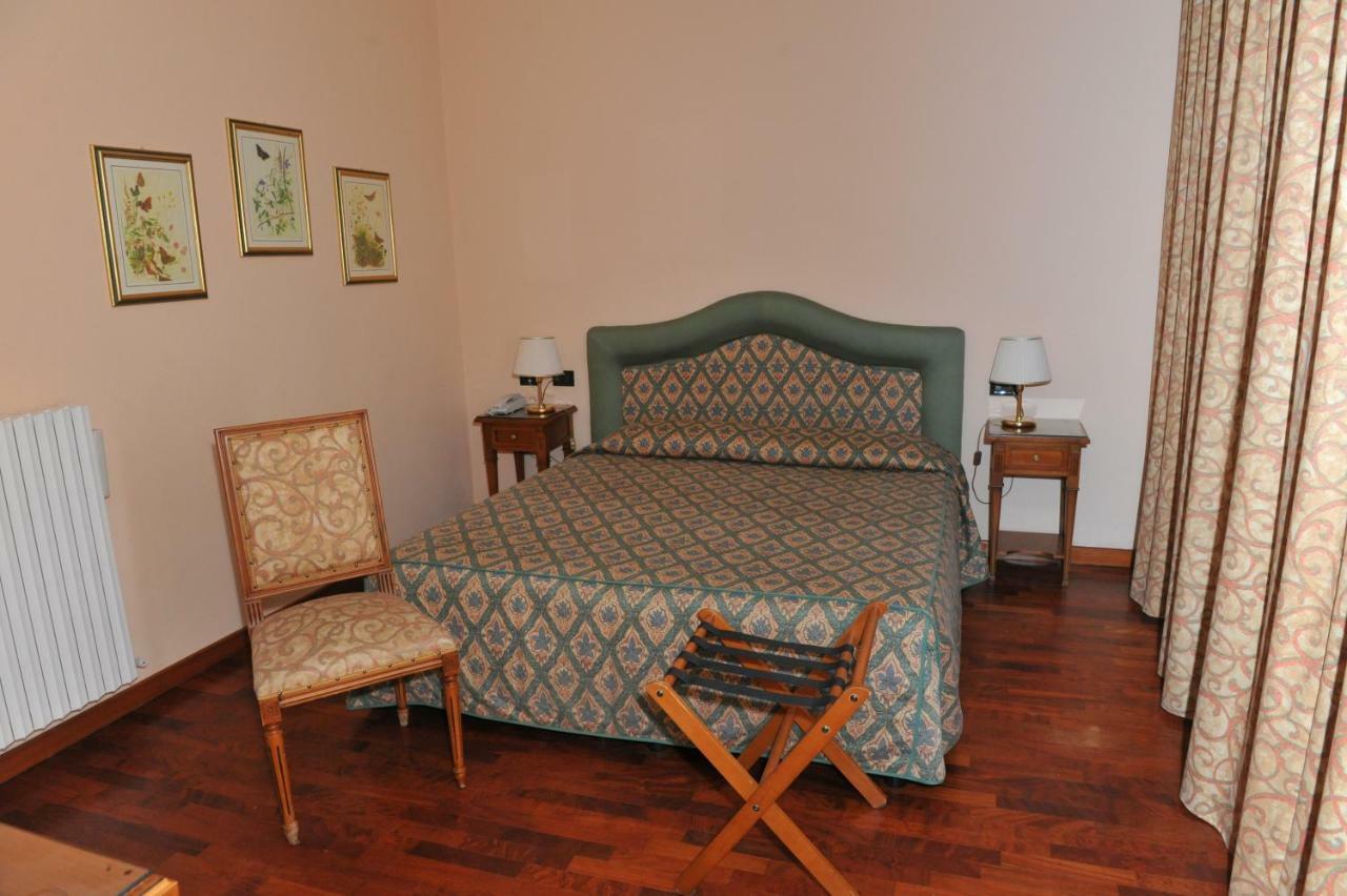 Roma Hotel 3*